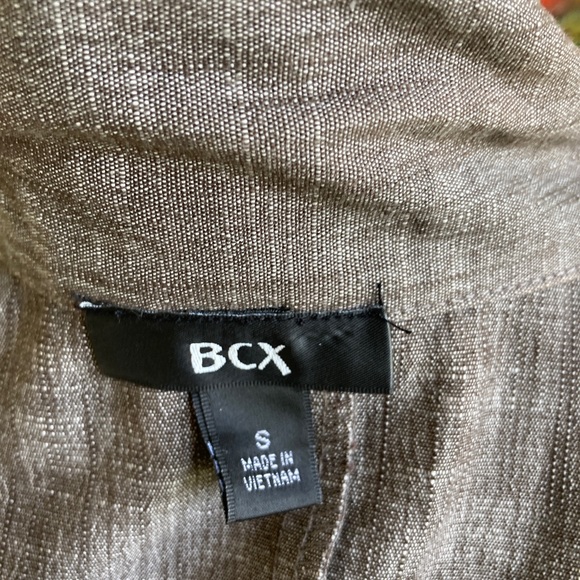 Fitted doubles breasted vest - Picture 5 of 8